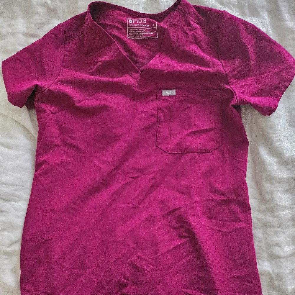 Magenta FIGS scrub top one pocket size small
